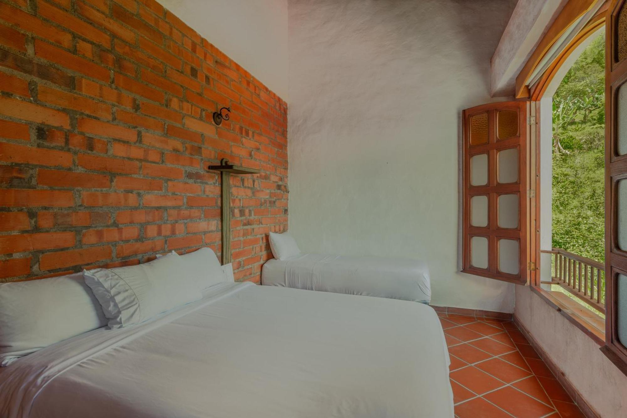 Venecia  Granja Del Cafe Hotel Y Centro De Convenciones מראה חיצוני תמונה